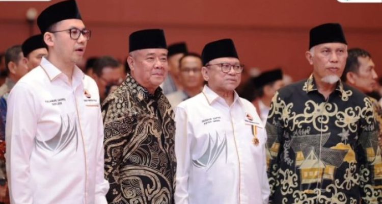 Gubernur Provinsi Sumatera Barat (Sumbar), H. Mahyeldi Ansharullah, menghadiri acara Pengukuhan Pengurus Dewan Pimpinan Daerah (DPD) Gerakan Ekonomi dan Budaya Minangkabau (GEBU MINANG) Provinsi Sumatera Selatan (Sumsel), pada hari Kamis malam, tanggal 17 April 2025. (urangminang.id/diskominfo sumsel)