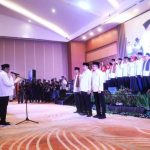 Ketua Umum (Ketum) Dewan Pimpinan Pusat (DPP) GEBU MINANG, Dr. H. Oesman Sapta Odang Dt. Bandaro Sutan Nan Kayo, mengukuhkan Pengurus Dewan Pimpinan Daerah (DPD) Gerakan Ekonomi dan Budaya Minangkabau (GEBU MINANG) Provinsi Sumatera Selatan (Sumsel) periode 2024-2029 resmi dikukuhkan pada hari Kamis malam, tanggal 17 April 2025, di Ballroom Hotel Arya Duta, Palembang. (urangminang.id/diskominfo sumsel)