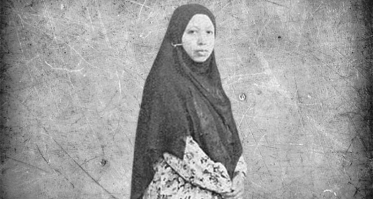 Rahmah El Yunusiyah, pelopor pendidikan Islam untuk perempuan dan pendiri Diniyah Puteri Padang Panjang, sekolah modern perempuan pertama di Asia Tenggara. (foto : koropak.co.id)