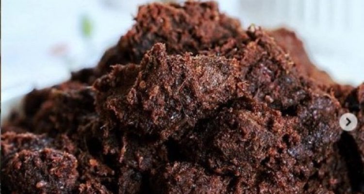 Rendang Hitam Khas Urang Minang. (foto : Instagram/@dapursicongok)