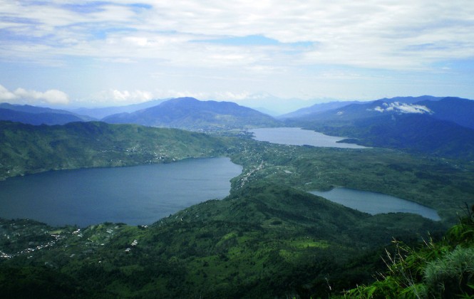 Danau Diateh, Danau Dibawah, dan Danau Talang yang berada di Alahan Panjang, Kecamatan Lembah Gumanti, Solok. (foto : wikipedia.org)