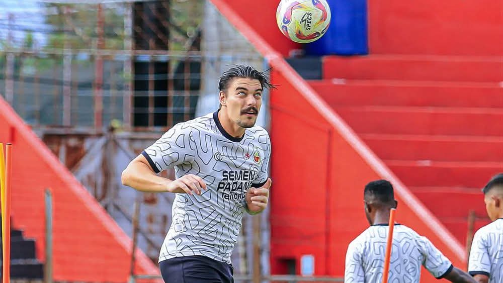 Pemain Asing Semen Padang FC di BRI Liga 1 Indonesia Musim 2024/2025, Tin Martic. (foto : ligabaruindonesia.com)
