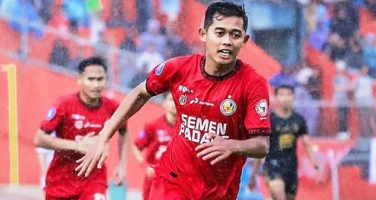 Pemain Semen Padang FC, Bima Reksa. (foto : ligaindonesiabaru.com)