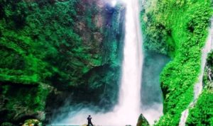 Air Terjun Langkuik Tinggi yang berada di Kecamatan Malalak, Kabupaten Agam, Provinsi Sumatera Barat. (foto : disparpora.agamkab.go.id)