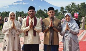 H. Safni dan Ahlul Badrito Resha sebagai Bupati dan Wakil Bupati Kabupaten Lima Puluh Kota. (URANGMINANG.ID/LIMAPULUHKOTAKAB.GO.ID)