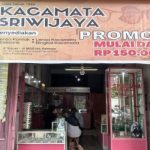 Toko Optik Sriwijaya yang berada di Jalan Siaran, depan terminal Sako, Palembang. (URANGMINANG.ID/SIKUMBANG)